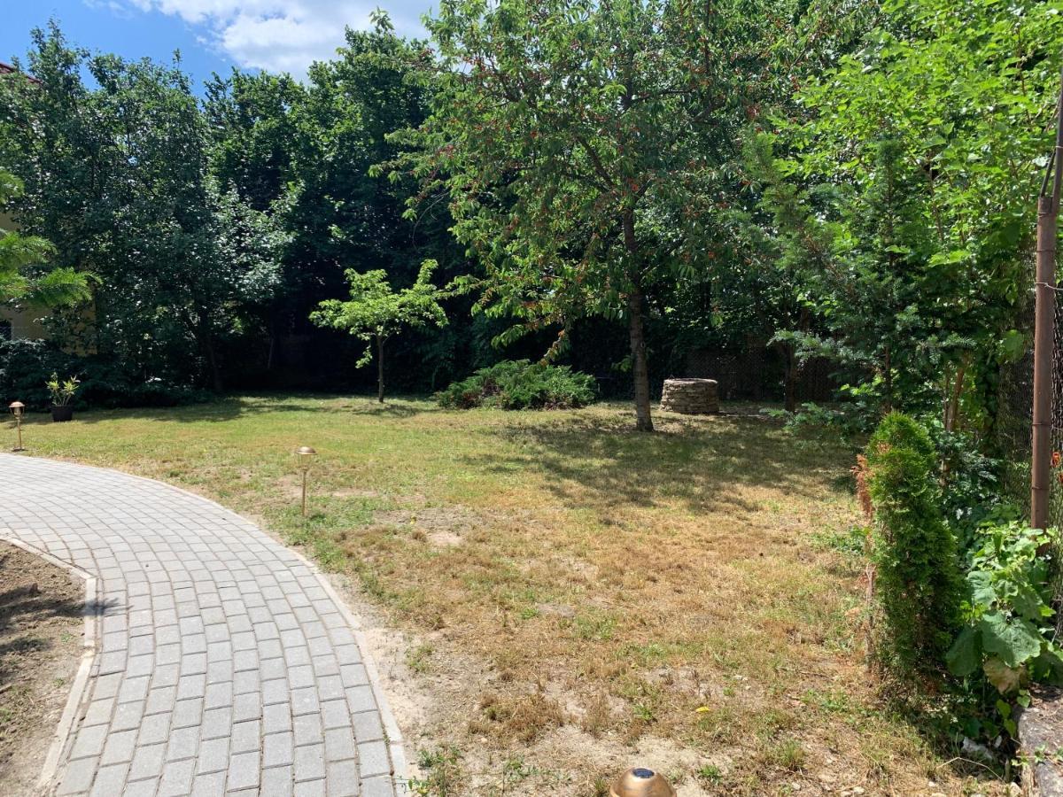 Borsi Apartman Balatonalmádi Exterior foto